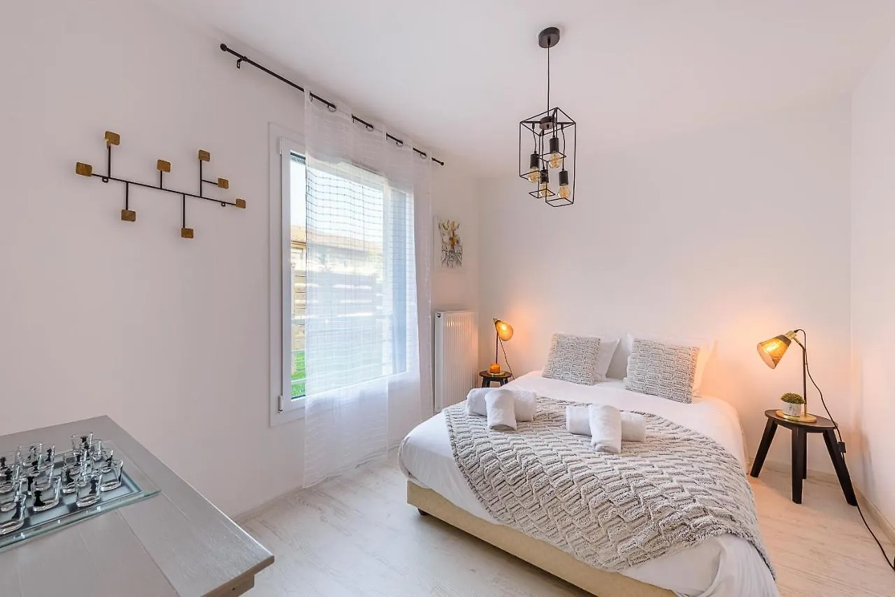Appartement St Jorioz-Le Parc St-Jore Centre Village Avec Jardin Au Calme Par Lla Selections By Location Lac Annecy Saint-Jorioz