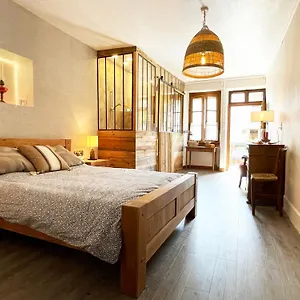 Frühstückspension D'hotes Avec Entree Privative Au Calme Dans Maison De Village Au-villard, Saint-Jorioz